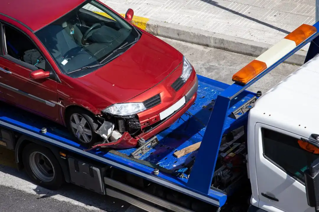 Professional Towing Fresno California,towing service in action